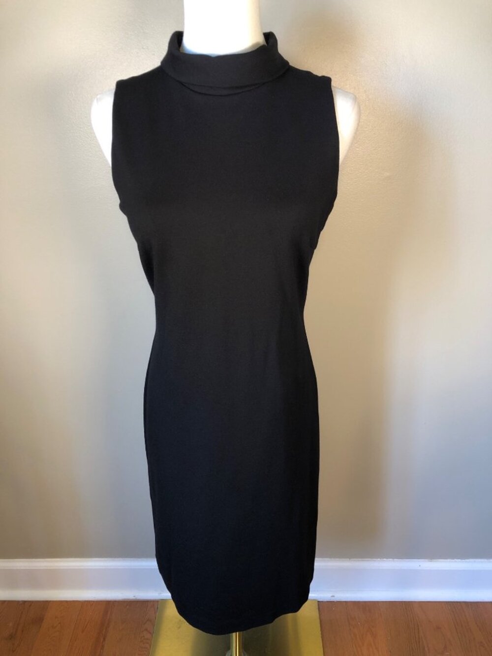 J McLaughlin Sleeveless Mock Neck Black Sheath Dress Career Size XS